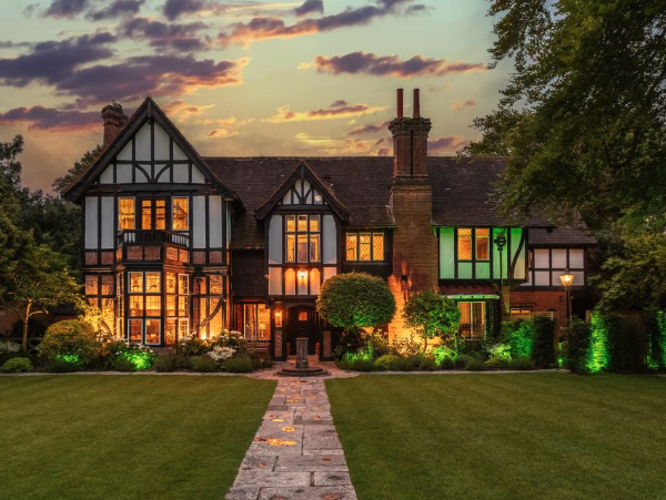 The Tudor Mansion