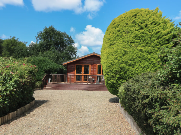 1 Hornbeam Lodge