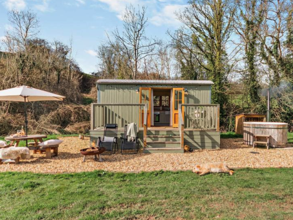 Ceiriog Hot Tub Hideaway