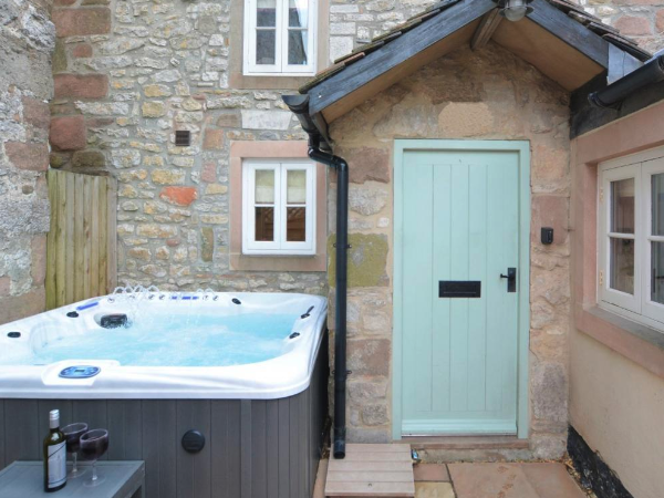 Stowe Cottage